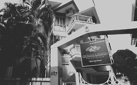 Hm Suites & Studios